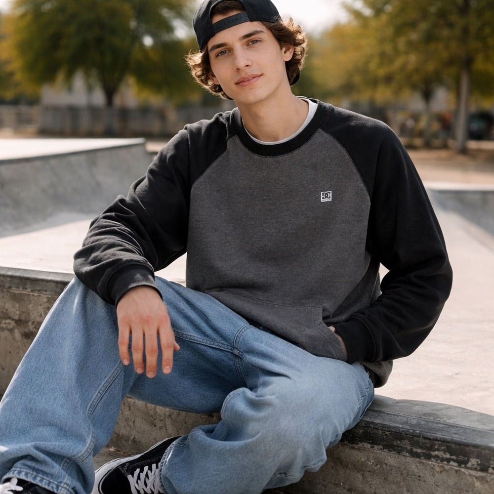 DC Shoes Raglan Crewneck Sweatshirt Gray Black Skate Streetwear Y2K‎ Mens Medium